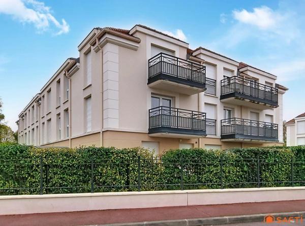 BEL APPARTEMENT MODERNE ET FONCTIONNEL EN REZ DE JARDIN T3 de 53 m² avec son jardin terrasse de 120m²