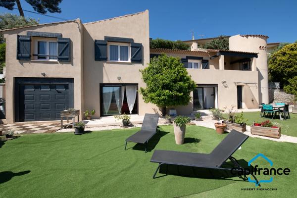 Ollioules: Villa de caractére rénovée de 175m2 sur 726 m2 au calme, 2 appartements T4 de 105 2 et un T2/3 de 70m2 village à pied