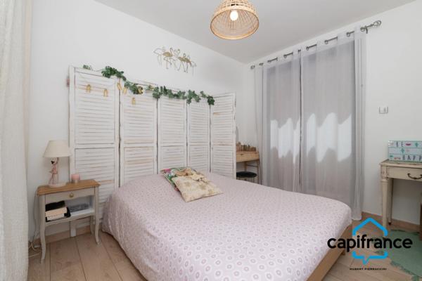 Ollioules: Villa de caractére rénovée de 175m2 sur 726 m2 au calme, 2 appartements T4 de 105 2 et un T2/3 de 70m2 village à pied