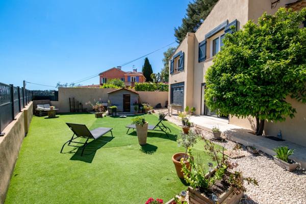 Ollioules: Villa de caractére rénovée de 175m2 sur 726 m2 au calme, 2 appartements T4 de 105 2 et un T2/3 de 70m2 village à pied