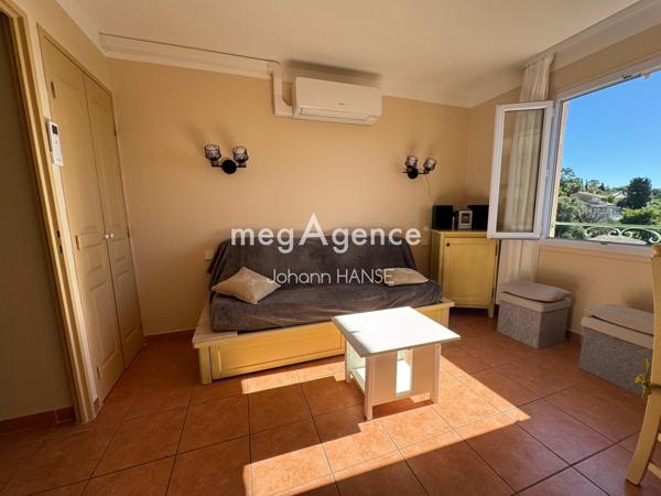 Appartement à ROQUEBRUNE-SUR-ARGENS, 83380 - 2 pièces 40m²