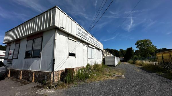 Locaux d'activités à louer situés à Compiègne. ENSEMBLE DIVISIBLE.
