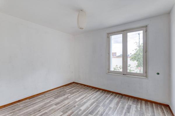 Maison de plain-pied 3 chambres + garage