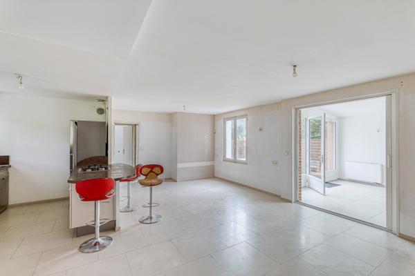 Maison de plain-pied 3 chambres + garage