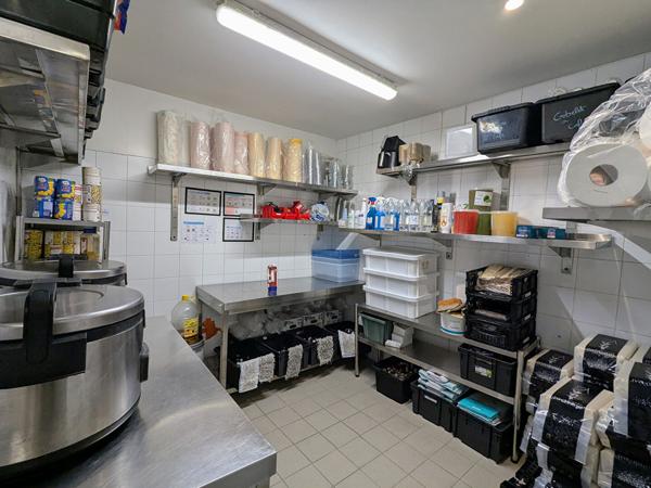 Local commercial 90 m2