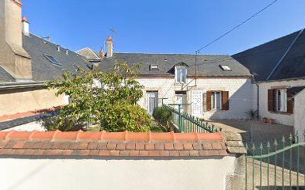 Immeuble à vendre    11 pièces •  Orléans