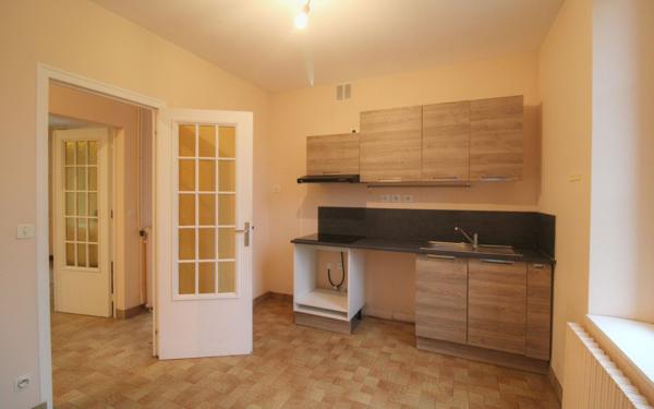 Maison à louer    3 pièces •  Lorris