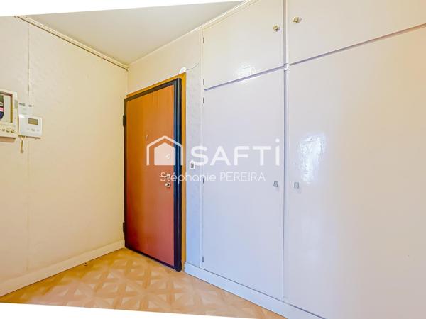 Appartement spacieux à rénover avec cave et box