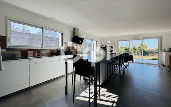 Maison à vendre    4 pièces •  Saint-Vincent-sur-Jard