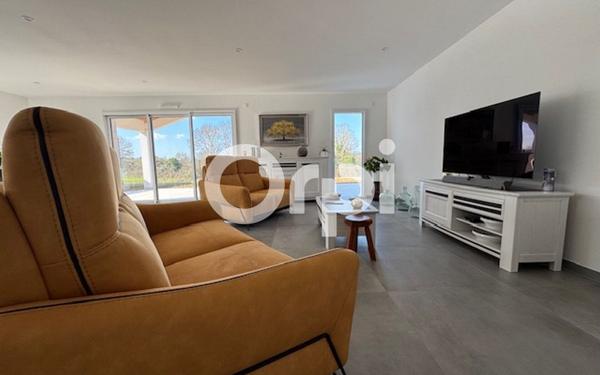 Maison à vendre    4 pièces •  Saint-Vincent-sur-Jard