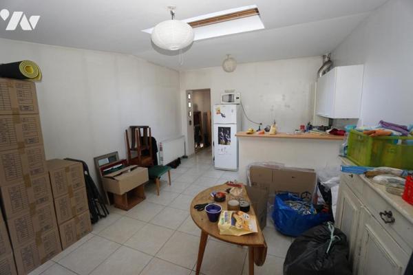 St MAURICE, maison de type 3 avec cour