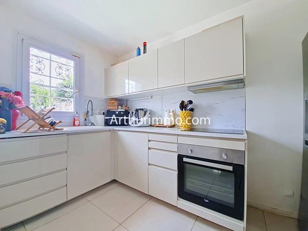 Vente                                                      Maison
                        
                     4 pièces                      73 m2                     à Limeil-Brévannes