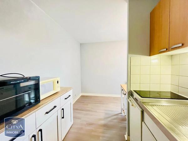 Appartement à louer 1 pièce 25.07m² Tours (37000)