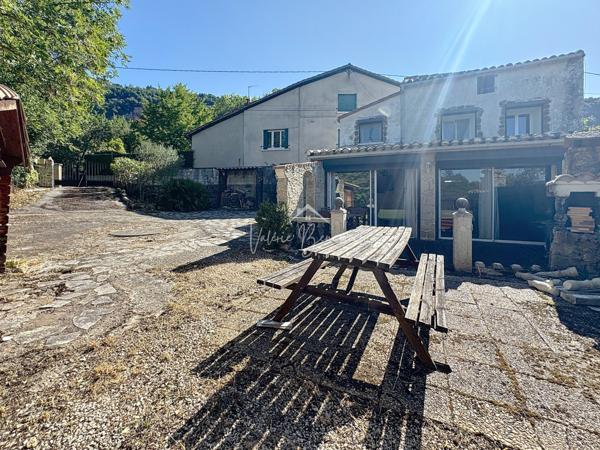 Saint-Jean-et-Saint-Paul (12250) Maison T3 meublée avec jardin à St-Paul-des-Fonts