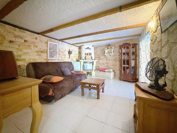 Saint-Jean-et-Saint-Paul (12250) Maison T3 meublée avec jardin à St-Paul-des-Fonts