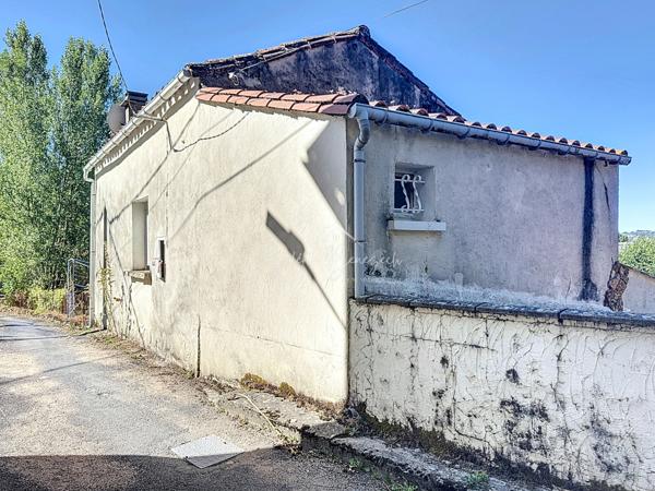 Saint-Jean-et-Saint-Paul (12250) Maison T3 meublée avec jardin à St-Paul-des-Fonts