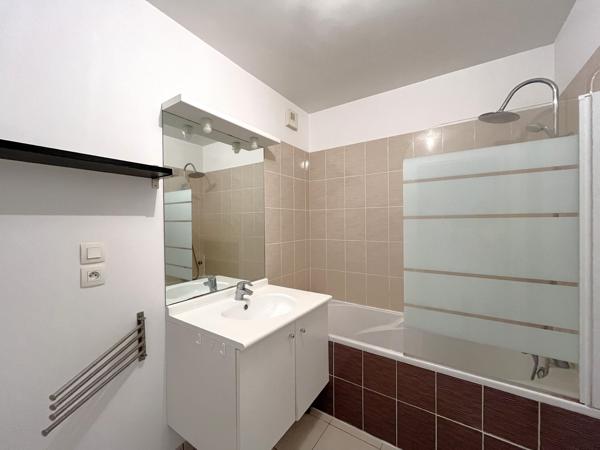 A VENDRE – Appartement T4 avec garage dans un quartier résidentiel – VANNES