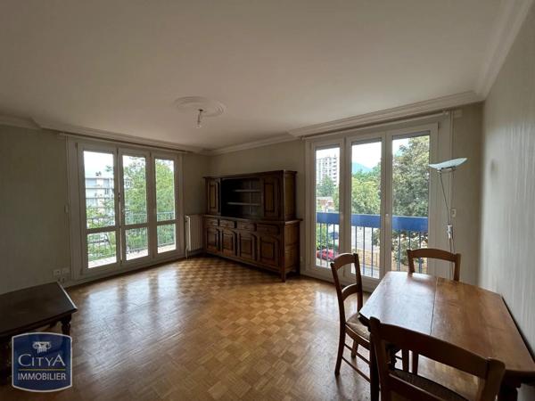 Appartement à louer 3 pièces 73m²
