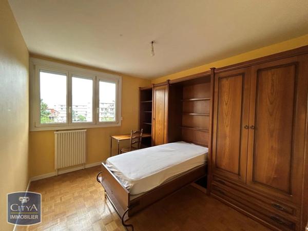 Appartement à louer 3 pièces 73m²