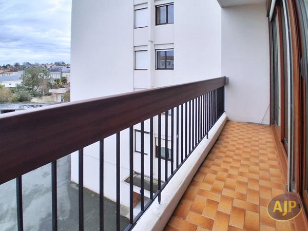 Vente appartement Saintes : 96 800 € - AJP Immobilier Saintes