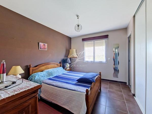 Maison 5P 143 m² 4 chambres double garage, piscine