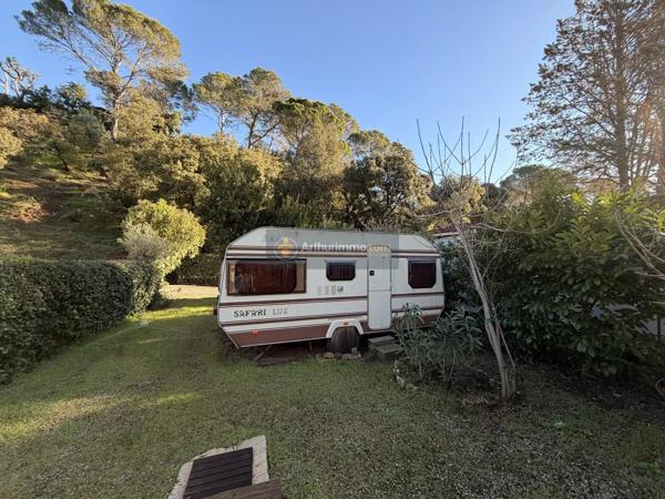 Vente                                                      Terrain
                        
                                         227 m2                     à Fréjus