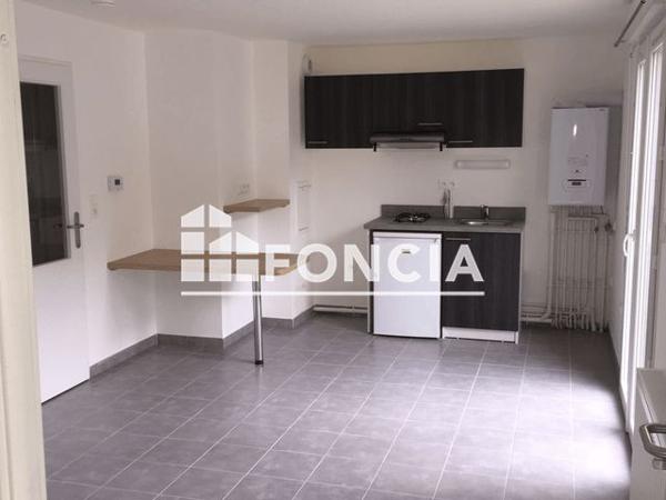 Location Studio 30.85 m² - 80 RUE DE DOULLENS Amiens 80000