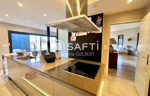 Maison d’Architecte en Bois avec Studio Indépendant à Casteljaloux