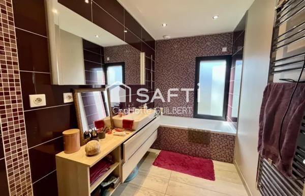 Maison d’Architecte en Bois avec Studio Indépendant à Casteljaloux