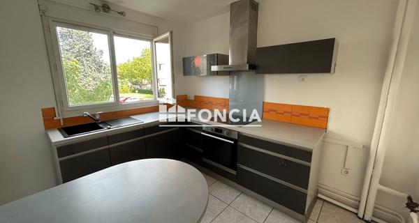 Location Appartement 4 pièces 75.36 m² - Caluire-et-cuire 69300