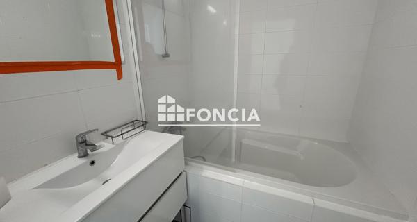 Location Appartement 4 pièces 75.36 m² - Caluire-et-cuire 69300
