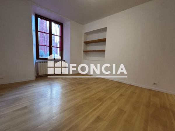 Location Appartement 4 pièces 71 m² - 4 PLACE ADRIEN ROZIER Rodez 12000