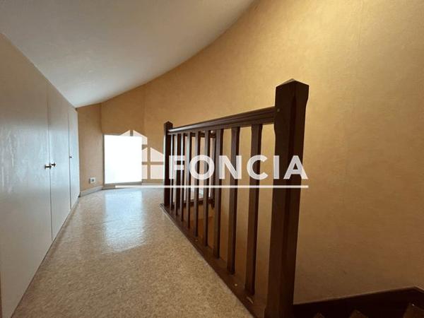 Location Appartement 4 pièces 71 m² - 4 PLACE ADRIEN ROZIER Rodez 12000