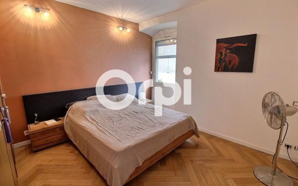 Appartement à vendre    3 pièces • 107 m2 Marseille 13