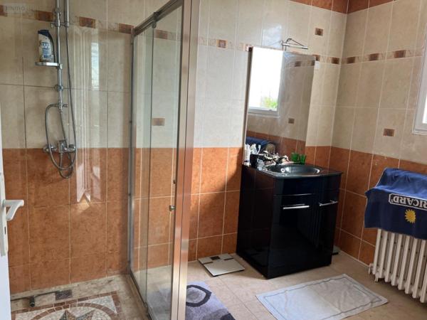 Maison de ville à vendre à Guîtres en Gironde (33230), ref : 118/1513