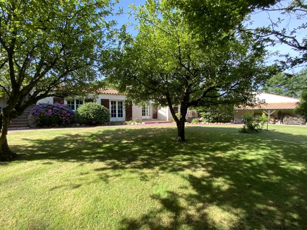 Maison
         7 pièces
        - 262 m² Bien prestige