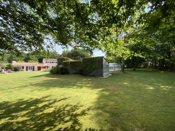 Maison
         7 pièces
        - 262 m² Bien prestige