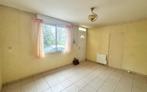 Maison à vendre    2 pièces •  Saintes