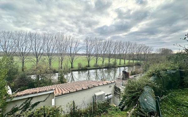 Maison à vendre    2 pièces •  Saintes