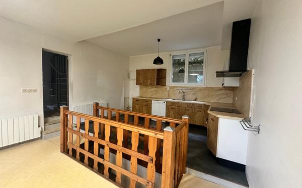 Maison à vendre    2 pièces •  Saintes