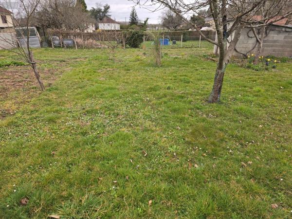 Terrain à Batir à vendre à Ambazac en Haute-Vienne (87240), ref : MGC/1092