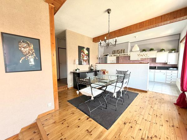 Lumineux Duplex T6 de 115m² au Calme - Dernier Étage