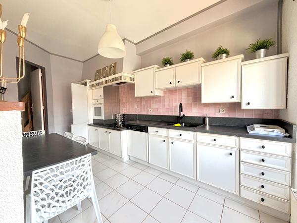 Lumineux Duplex T6 de 115m² au Calme - Dernier Étage