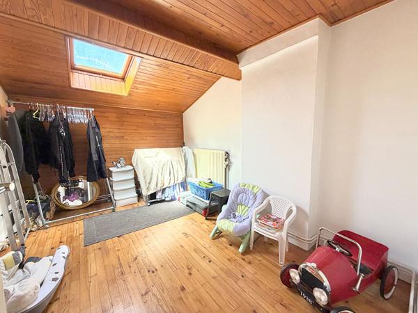 Lumineux Duplex T6 de 115m² au Calme - Dernier Étage