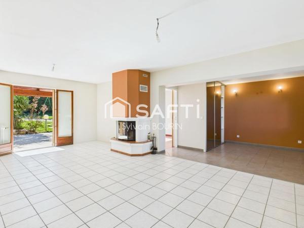 Grande maison familiale avec piscine – 6 chambres – 169 m² – Jassans-Riottier