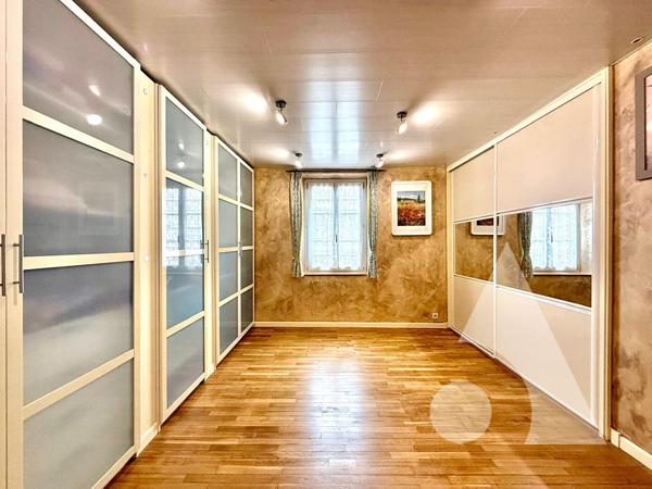 Maison 7 pièces 195 m2