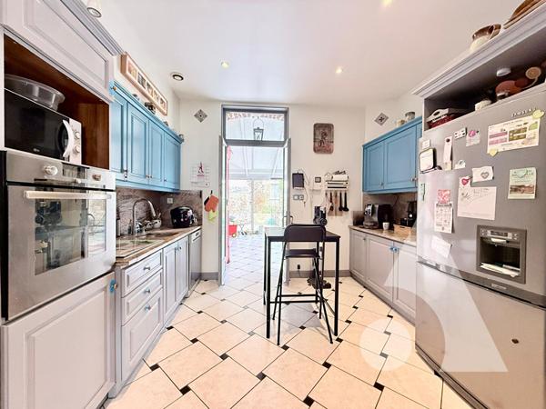 Maison 7 pièces 195 m2