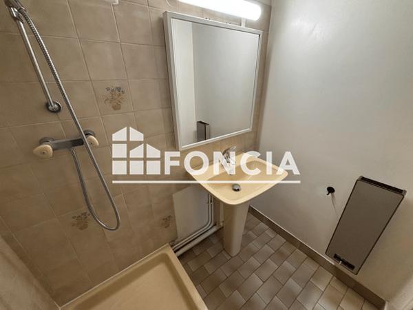 Location Studio meublé 24.78 m² - 19 RUE DU PETIT SOLEIL Tours 37000