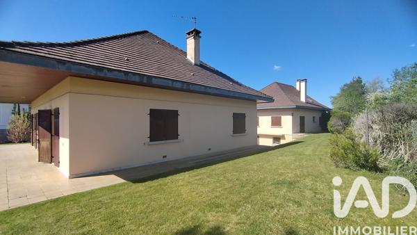 Maison à vendre 10 pièces 343 m² Oyonnax