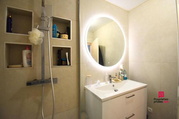 Beau T3 de 66 m2 entièrement rénové - ST PRIEST